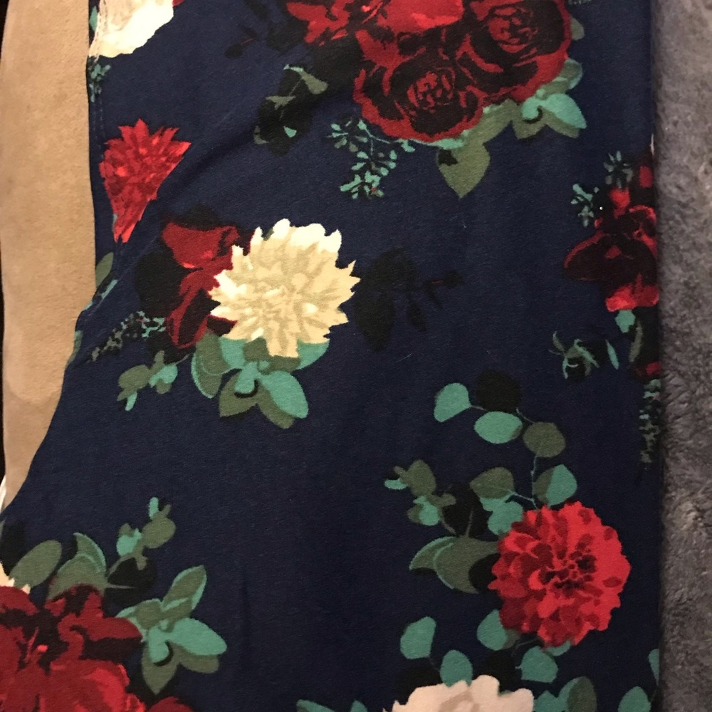 Nwot Lularoe leggings os